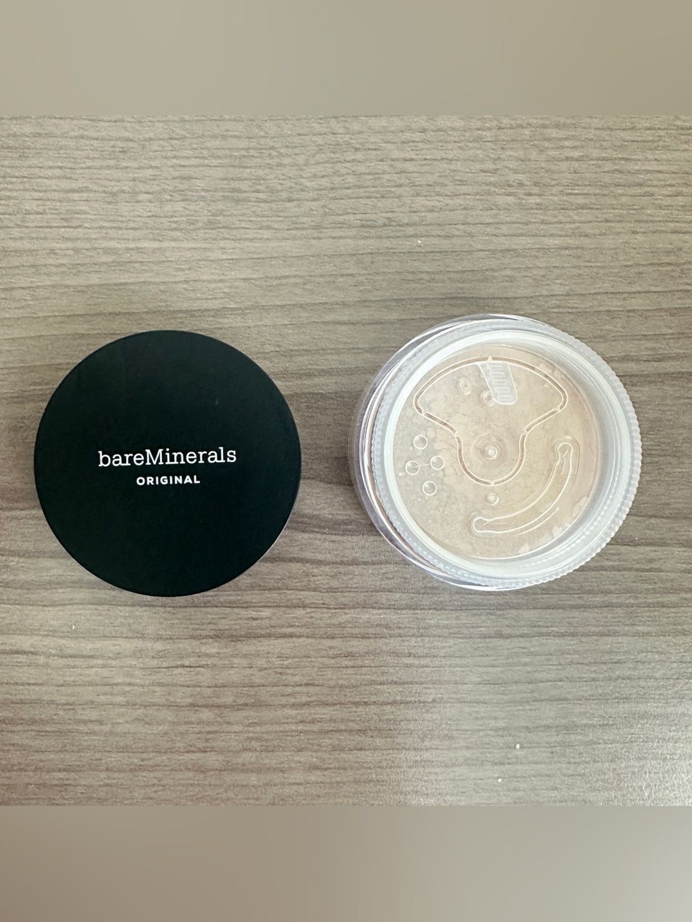 BareMinerals Original Loose Powder Foundation - Picture 3 of 3